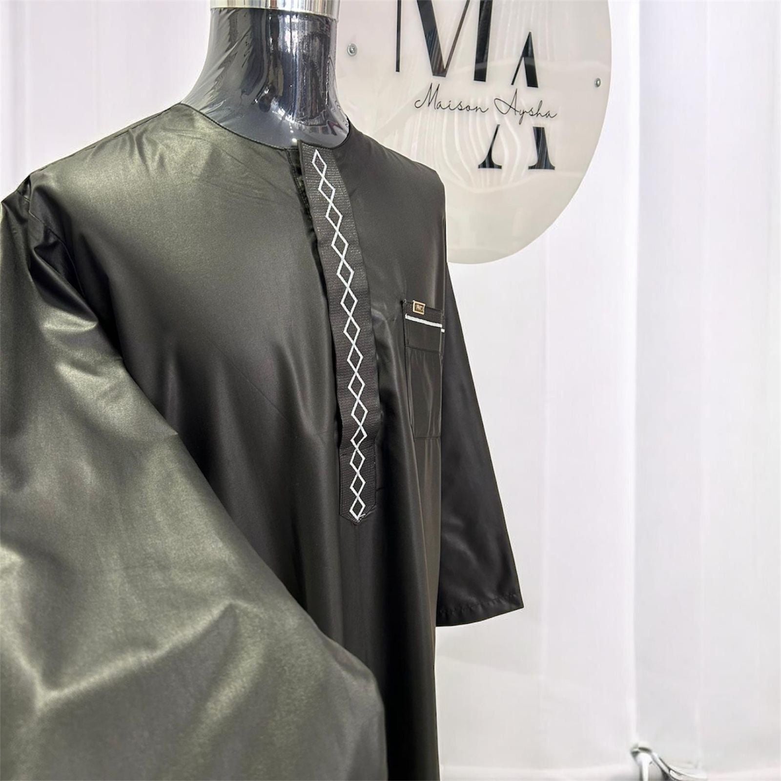 Qamis emirati avec motif