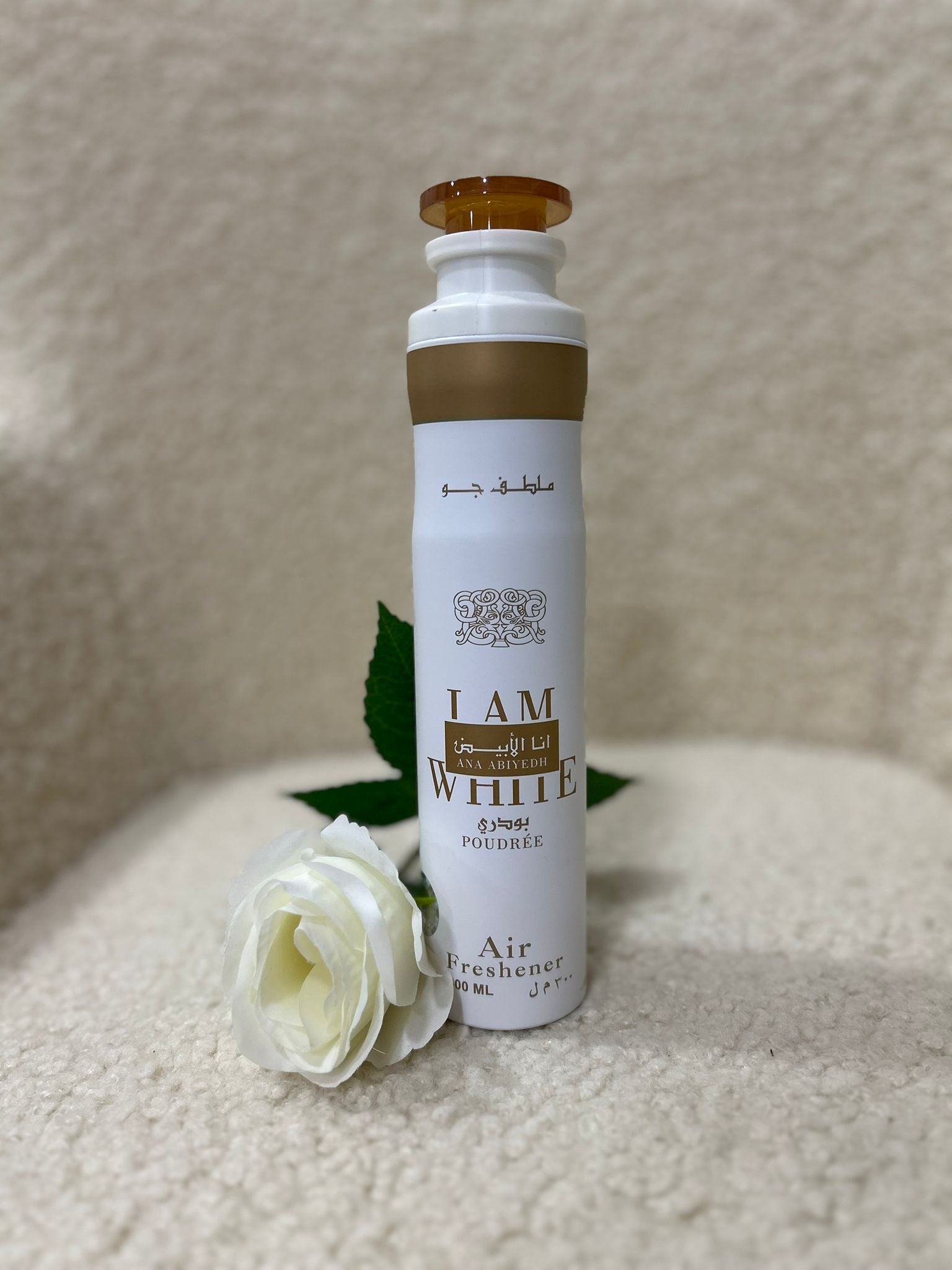 Air freshener I Am White Poudrée - Lattafa