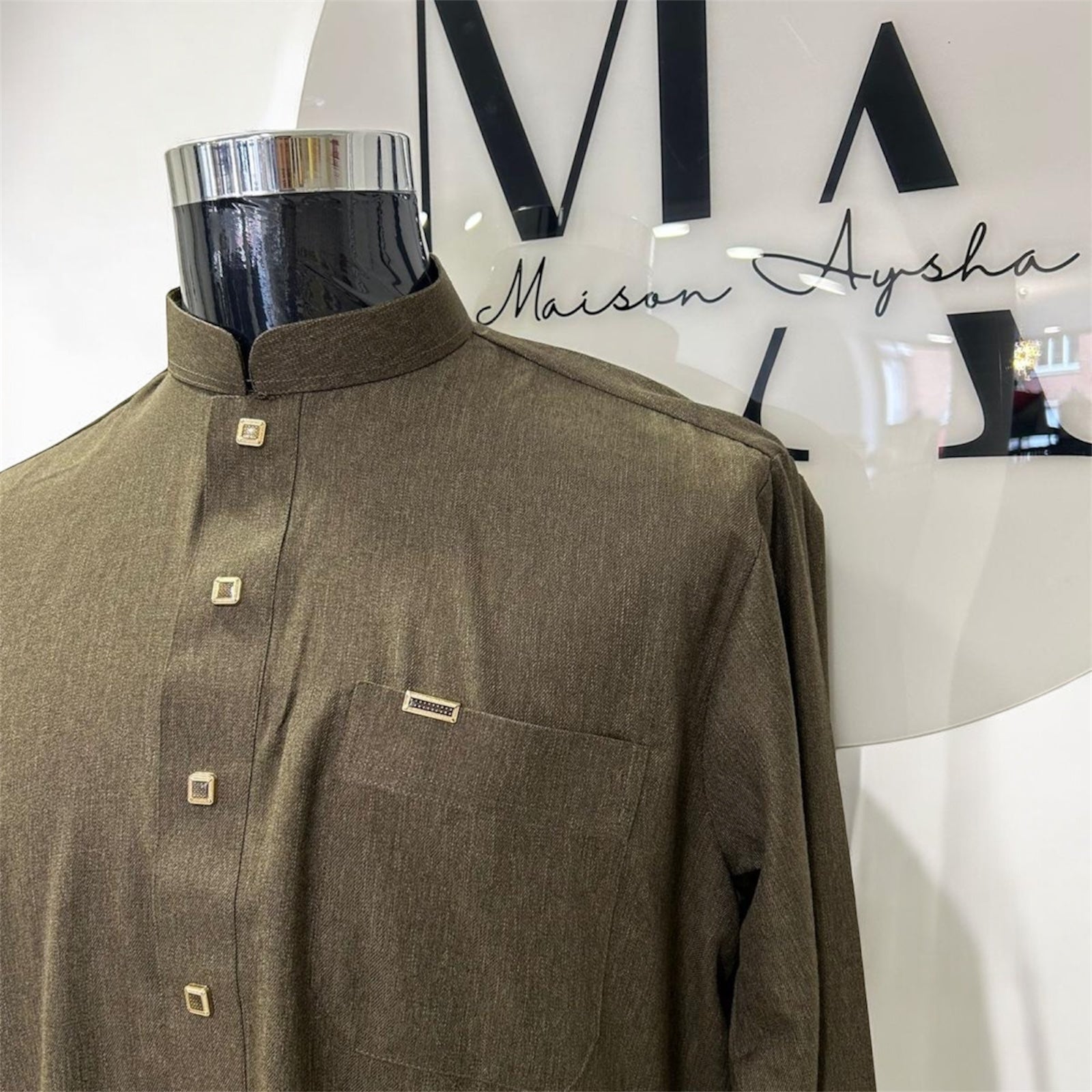 Qamis saoudien premium détail argenté - Marron